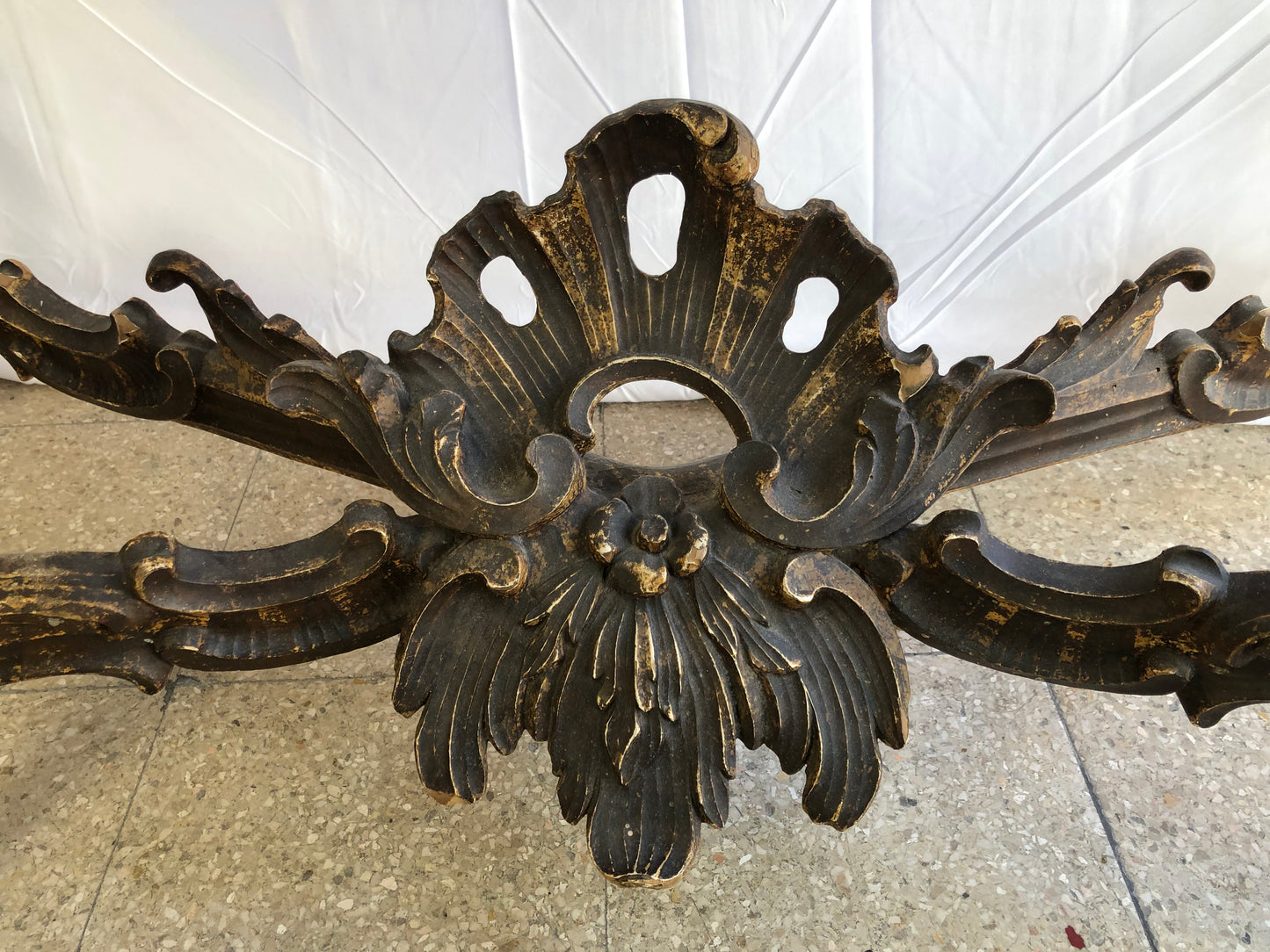 Consolle in legno laccato