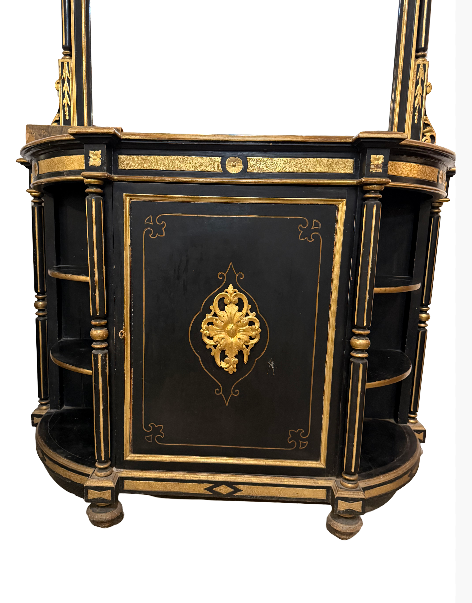 Credenza decorata a lacca e oro