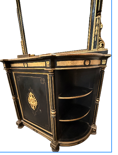Credenza decorata a lacca e oro