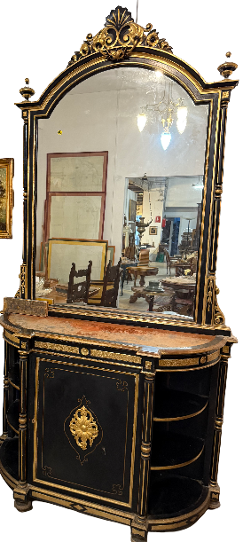 Credenza decorata a lacca e oro